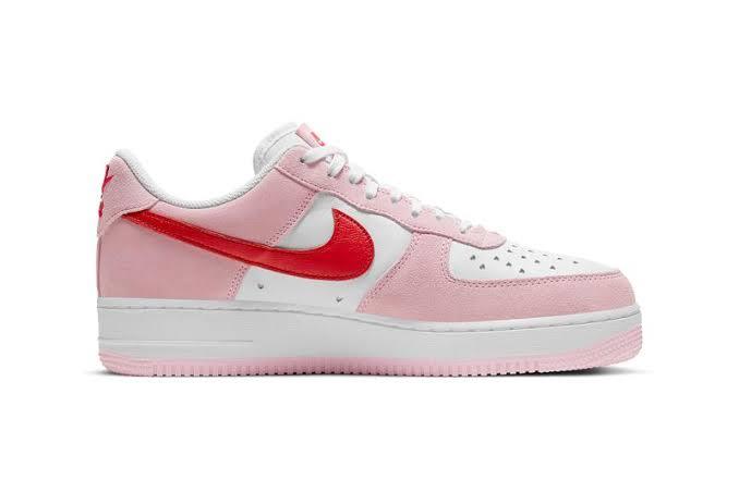 NIKE AIRFORCE 1 VALENTINES DAY - Nikefreakz