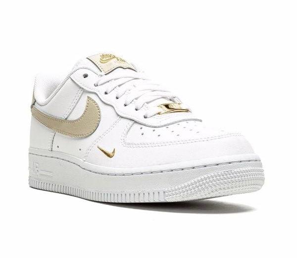 NIKE AIRFORCE 1’07 ESSENTIAL “WHITE RATTAN” - Nikefreakz